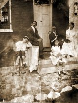 Gibson famiy, 119 East Lane, c1916